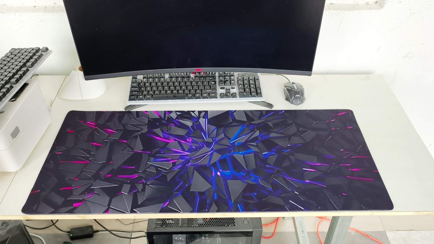 Tappetino da scrivania e mouse da gioco extra large - Design futuristico viola neon e nero con effetto neon luminoso, base in gomma antiscivolo, superficie liscia per PC, ufficio