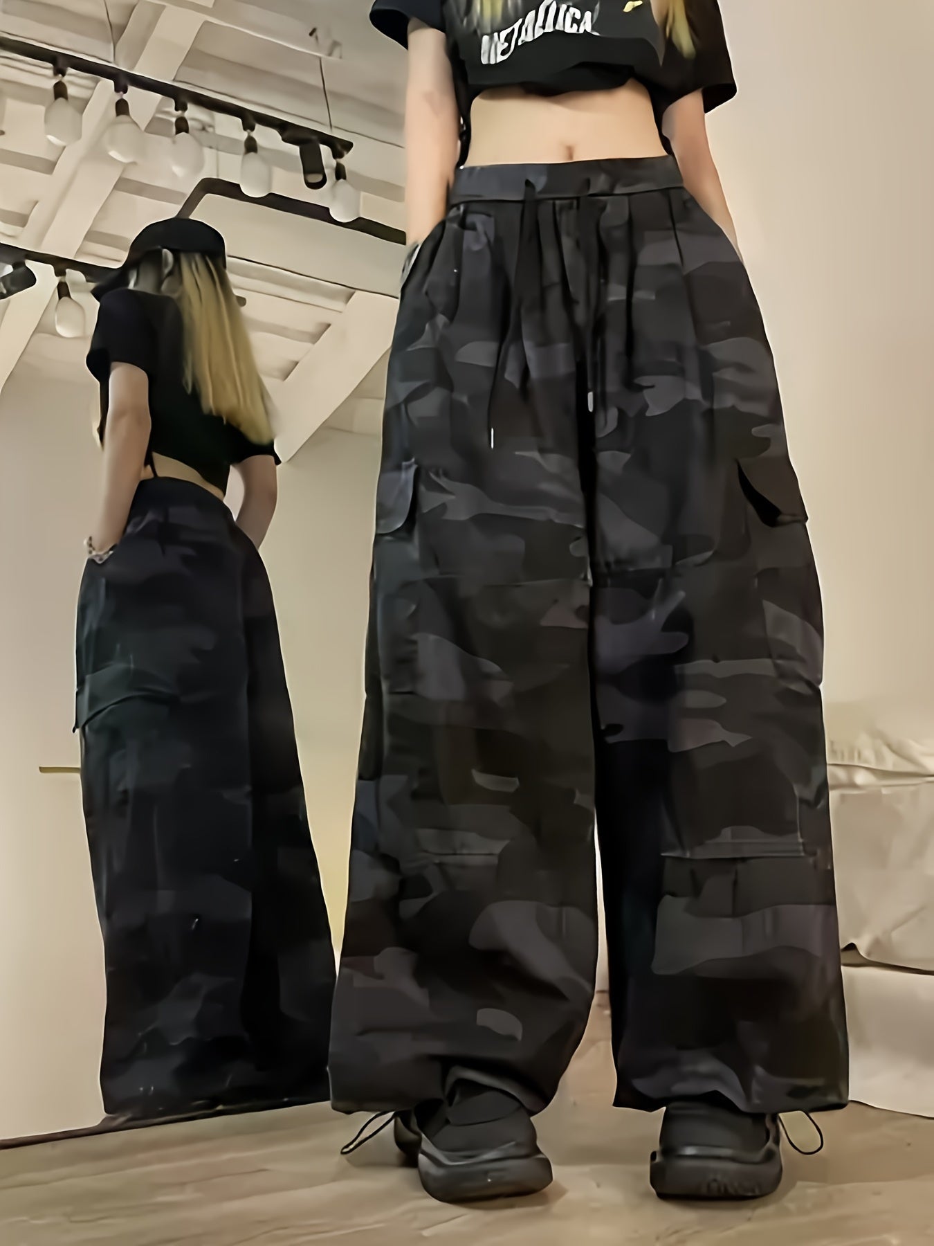 Pantaloni cargo a gamba larga con stampa mimetica, pantaloni casual con elastico in vita per primavera ed estate, abbigliamento da donna