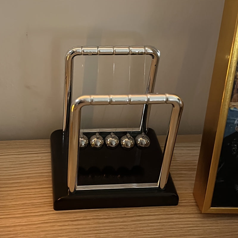 Pendolo di Newton decorativo per feste - Giocattolo da scrivania per casa e ufficio, gadget creativo per la fisica e la scienza, palline oscillanti portatili antistress, materiale plastico resistente, non necessita di elettricità