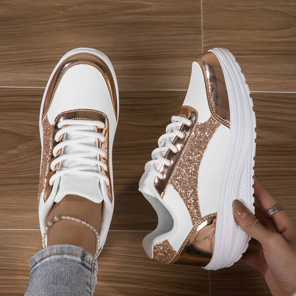 Scarpe da ginnastica casual comode e ammortizzate con suola spessa e rialzo argentato