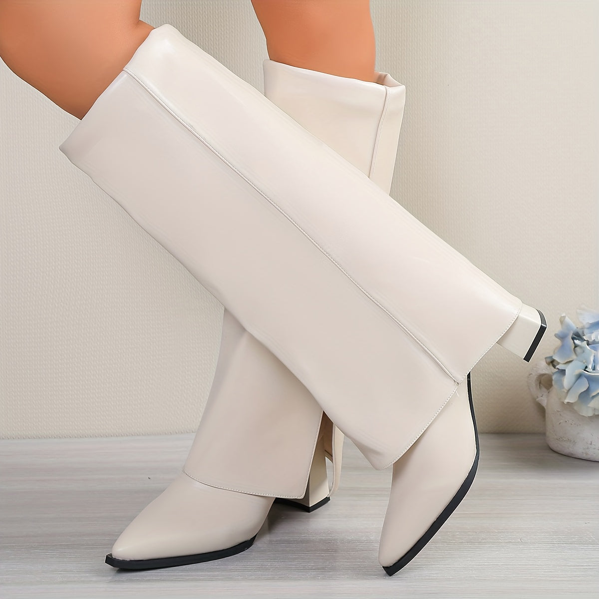 Stivali da donna alti fino al ginocchio in PU marrone con fibbia in metallo e punta affilata - Stivali eleganti per tutte le stagioni con tacco spesso, antiscivolo, soletta imbottita e supporto dell'arco plantare