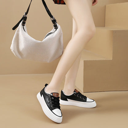 Sneakers basse casual da donna - Leggere, con lacci, design basso in bianco, oro e nero con suola in gomma, calzature alla moda per tutte le stagioni, scarpe carine