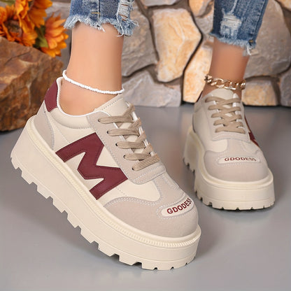 Sneakers casual da donna con lacci - Traspiranti, suola spessa, punta tonda, rivestimento sintetico - Bianche, sneakers alte