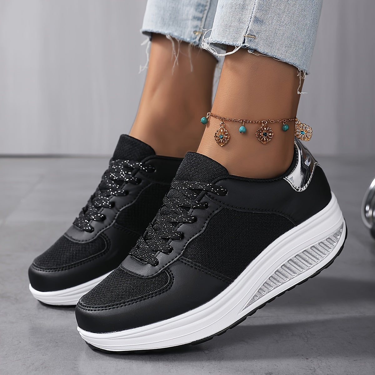 Sneakers da donna con plateau in rete traspirante, scarpe casual con lacci e suola bassa, comode