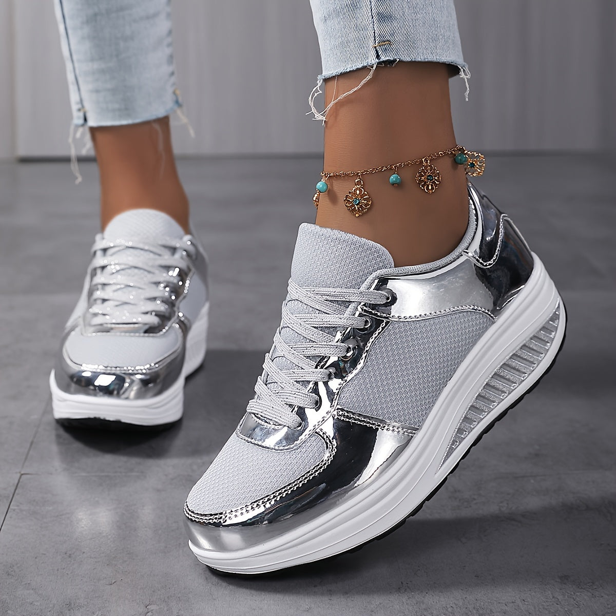 Sneakers da donna con plateau in rete traspirante, scarpe casual con lacci e suola bassa, comode