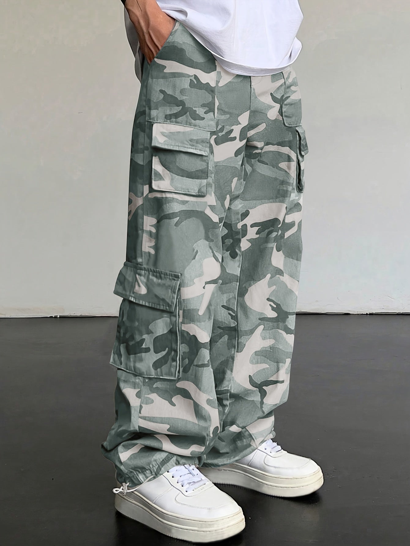 Pantaloni cargo mimetici da uomo con tasche con patta - Vestibilità ampia ed elegante per escursionismo, campeggio e streetwear, poliestere resistente