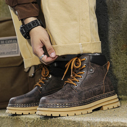 Stivaletti in pelle Scarpe da passeggio alla moda Calzature casual da uomo all'aperto Stivali da neve in peluche invernale Nuove scarpe alte da uomo Trendl