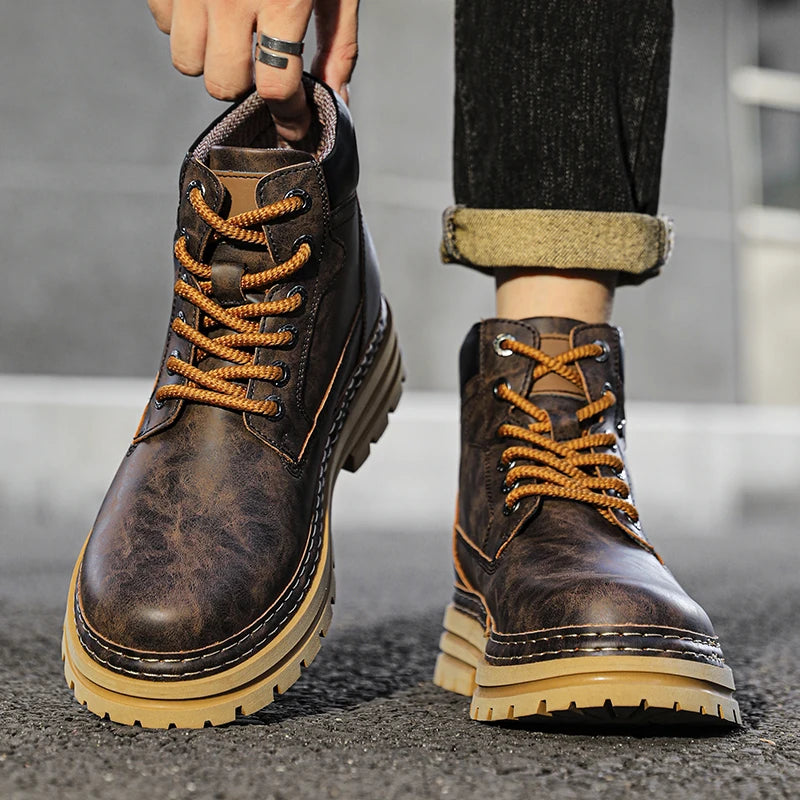 Stivaletti in pelle Scarpe da passeggio alla moda Calzature casual da uomo all'aperto Stivali da neve in peluche invernale Nuove scarpe alte da uomo Trendl