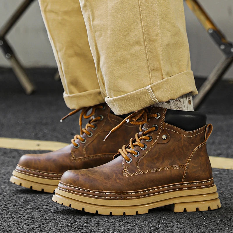 Stivaletti in pelle Scarpe da passeggio alla moda Calzature casual da uomo all'aperto Stivali da neve in peluche invernale Nuove scarpe alte da uomo Trendl