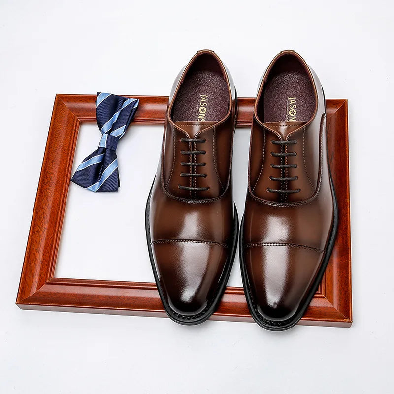 Scarpe eleganti da uomo in vera pelle Scarpe formali da uomo d'affari sociali Derby da matrimonio per uomo Mocassini Oxford italiani di lusso Scarpe eleganti da uomo