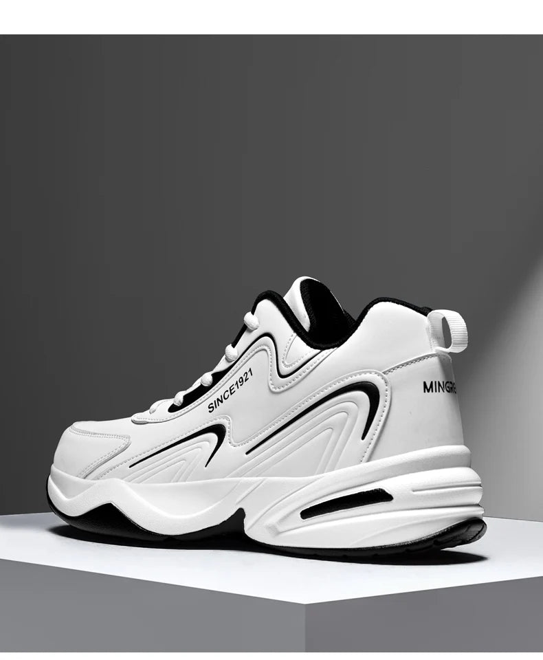 Scarpe da corsa sportive da uomo Scarpe da ginnastica casual morbide da passeggio all'aperto Sneaker in pelle di design di moda Tennis da uomo impermeabile Masculina