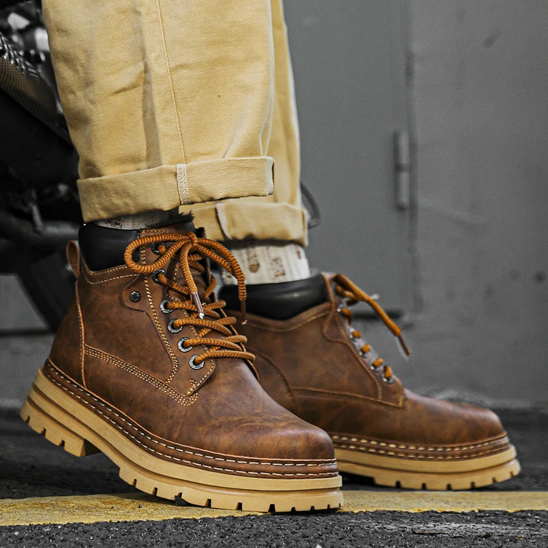 Stivaletti in pelle Scarpe da passeggio alla moda Calzature casual da uomo all'aperto Stivali da neve in peluche invernale Nuove scarpe alte da uomo Trendl