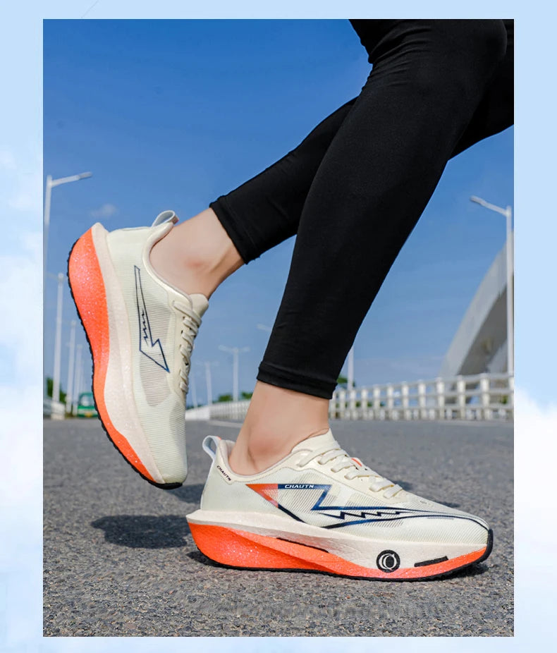 Scarpe da corsa Casual Carbon Board Marathon Uomo Sport Leggero Traspirante Donna Comode Scarpe da ginnastica da palestra per allenamento atletico