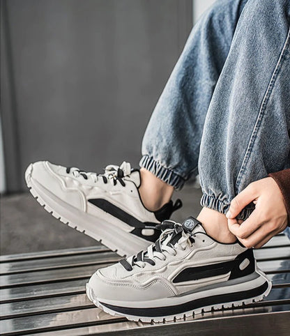 2025 Scarpe da ginnastica casual da uomo Scarpe con plateau traspiranti che aumentano l'altezza Nuove scarpe da corsa antiscivolo con suola morbida Scarpe da papà alla moda