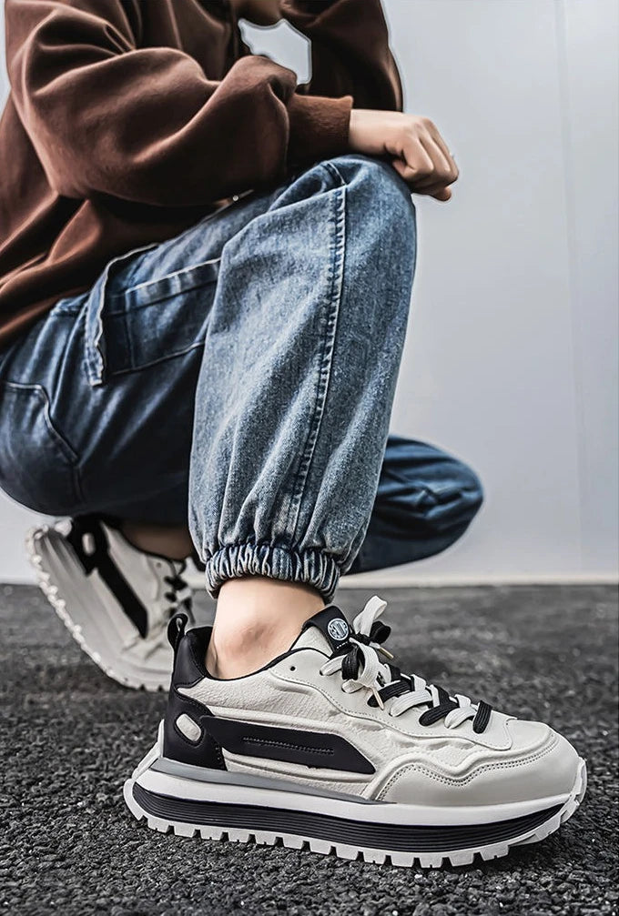 2025 Scarpe da ginnastica casual da uomo Scarpe con plateau traspiranti che aumentano l'altezza Nuove scarpe da corsa antiscivolo con suola morbida Scarpe da papà alla moda