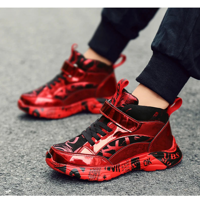 2025 Scarpe invernali per bambini Stivali da ragazza per ragazzo Stivali da neve per bambini in pelle PU resistenti all'acqua Scarpe da ginnastica calde di moda in peluche Scarpe da esterno casual