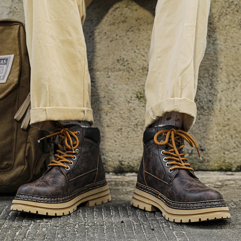 Stivaletti in pelle Scarpe da passeggio alla moda Calzature casual da uomo all'aperto Stivali da neve in peluche invernale Nuove scarpe alte da uomo Trendl