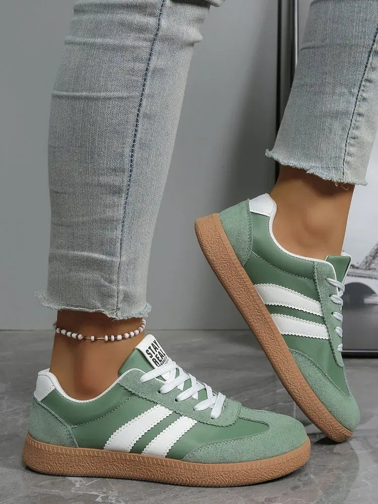 Scarpe da ginnastica comode e leggere da donna Scarpe sportive stringate a righe alla moda Scarpe da ginnastica verdi traspiranti casual da donna Taglie forti