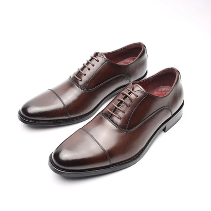 Scarpe eleganti da uomo in vera pelle Scarpe formali da uomo d'affari sociali Derby da matrimonio per uomo Mocassini Oxford italiani di lusso Scarpe eleganti da uomo