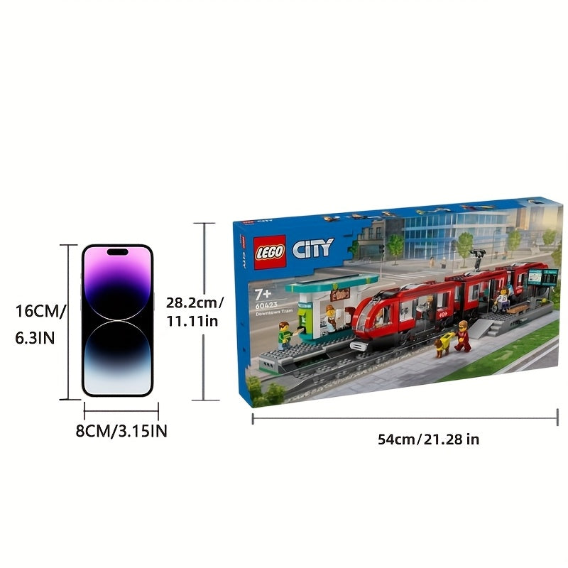 LEGO 60423 City Center Tram e Stazione Toy Tolley, adatto agli appassionati di treni giocattolo dai 7 anni in su e un regalo divertente per i bambini che amano le auto giocattolo.