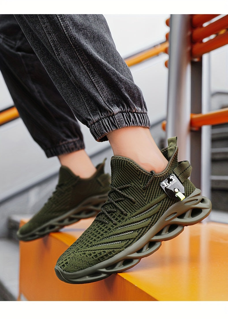 Scarpe da corsa traspiranti in maglia da uomo con assorbimento degli urti, comode sneakers con lacci e suola morbida per jogging all'aperto, primavera ed estate