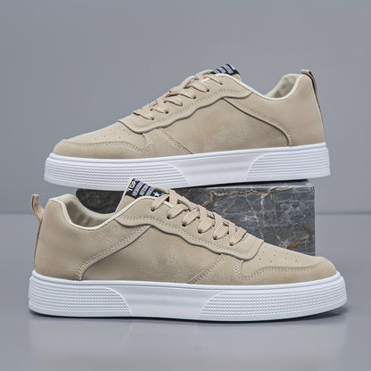 [Comfort quotidiano] Sneakers casual da uomo con lacci - Scarpe da skate basse verde oliva con suola bianca, fodera in tessuto traspirante e suola esterna in PVC resistente per un comfort che dura tutto il giorno