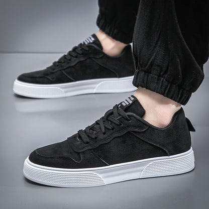 [Comfort quotidiano] Sneakers casual da uomo con lacci - Scarpe da skate basse verde oliva con suola bianca, fodera in tessuto traspirante e suola esterna in PVC resistente per un comfort che dura tutto il giorno